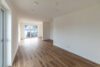 Erstbezug in hochwertiger Wohnung mit Balkon und Bergblick - Neue Einbauküche inklusive - Wohnbereich