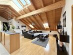Gut geschnittene Balkonwohnung mit Garten, Carport und Stellplatz. Eigentümerbewohnt. Bestzustand. - Wohnbereich