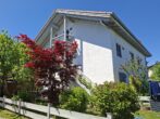 Gut geschnittene Balkonwohnung mit Garten, Carport und Stellplatz. Eigentümerbewohnt. Bestzustand. - Bild