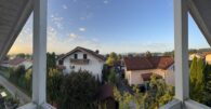 Gut geschnittene Balkonwohnung mit Garten, Carport und Stellplatz. Eigentümerbewohnt. Bestzustand. - mit Bergsicht