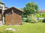 Gut geschnittene Balkonwohnung mit Garten, Carport und Stellplatz. Eigentümerbewohnt. Bestzustand. - mit Gartenhaus