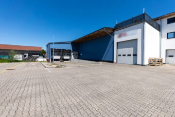 Logistikflächen (vielseitig Nutzbar) mit Aussenbereich (Park und Lagerflächen) und Büroräumen, 83135 Schechen, Halle