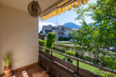 freie 4-Zimmer-Erdgeschosswohnung mit 2 Balkonen und viel Potential - Balkon mit Bergblick