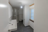 Komplett neu sanierte 3-Zimmer Altstadtwohnung - Badezimmer mit Dusche