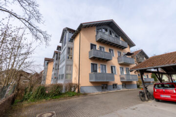 Ruhige und helle 1-Zimmer-Wohnung mit Terrasse und kleinem Garten, 83533 Edling, Terrassenwohnung