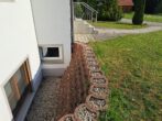 Neuwertige Erdgeschoßwohnung mit kleinem Garten und Garage, demnächst frei werdend in schöner Lage. - Lichtgraben nach Osten