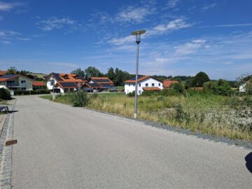 Wohnen in Schnaitsee, ein exponiertes Dorf im Chiemgau, sofort bebaubar und voll erschlossen., 83530 Schnaitsee, Wohngrundstück