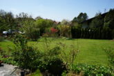 Terrassenwohnung in Zweifamilienhaus zu verkaufen, ruhige schöne Lage, bereits frei mit Gartenanteil - schöner großer Garten