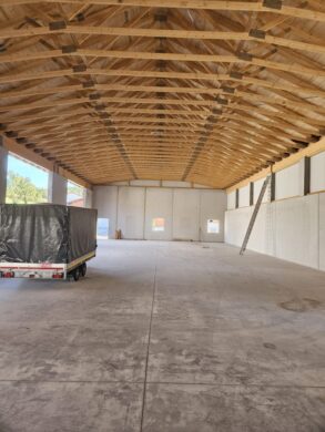 Nagelneue Lagerhalle 8 km von der Autobahn München-Passau, beheizbarer Boden auf Wunsch. Schon frei., 84564 Oberbergkirchen, Lager