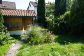 Reiheneckhaus in ruhiger Wohnlage mit Garage und kleinem Garten, kernsaniert 2008, sofort verfügbar. - Bild