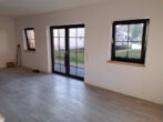 Gartenwohnung in 3 -Parteienhaus mit Außenstellplätzen langfristig zu vermieten. 2-Raumwohnung. - mit Terrassenzugang