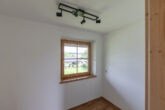 Gemütliche Wohnung im Obergeschoss mit großer Dachterrasse und Garten in schönem Zweiparteienhaus - Abstellraum