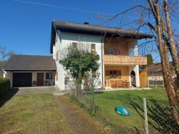 Freies Ein-zwei-drei Familienhaus zur Eigennutzung oder Vermietung, 1990 renoviert und gut in Schuß., 83137 Schonstett, Mehrfamilienhaus